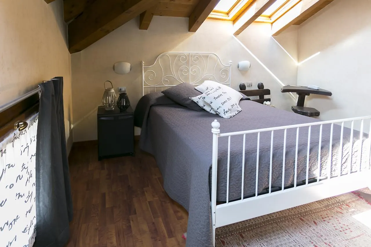 Guest house Camere Da Kico Assago Italy